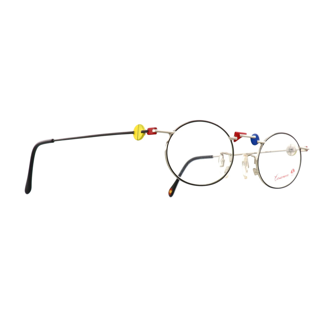 Silver Casanova RVC 8 sunglasses with sleek frame and tinted lenses, showcasing a modern and stylish design.
