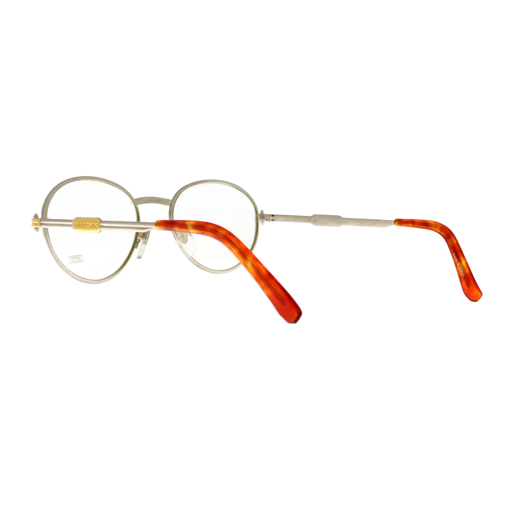 Gerald Genta Orama New Classic 02 sunglasses with silver back, stylish frame and dark lenses, modern design for everyday wear.